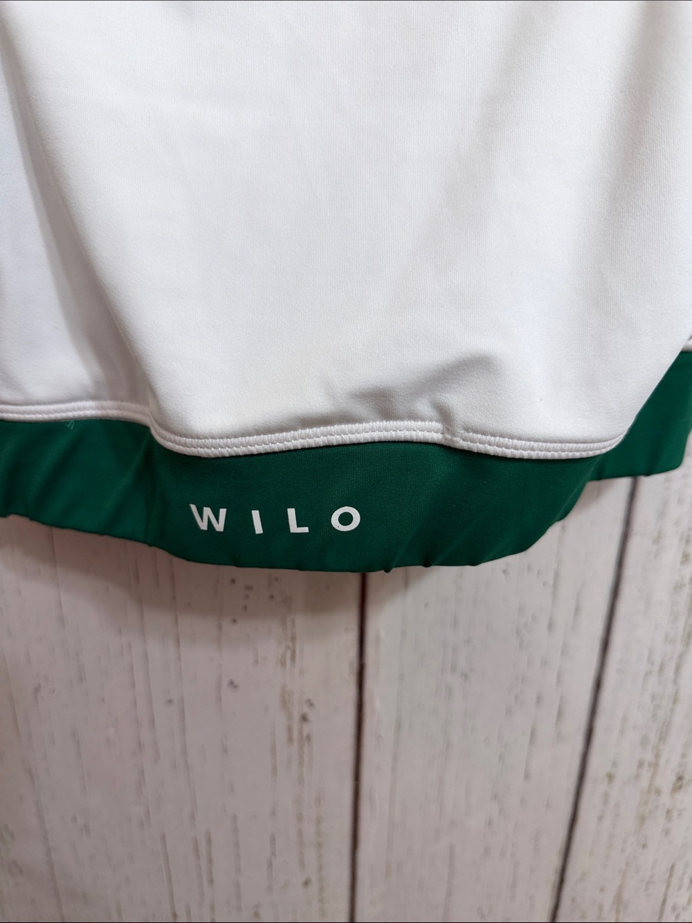 Wilo White and Green Sports Bra - Picture 4 of 6